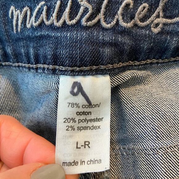 Maurices Straight Leg Jeans Lightly Distressed Detailed Stitching Large - Picture 7 of 7